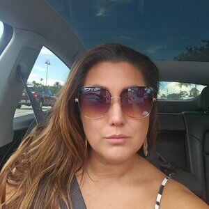 Meet your Posher, Deborah